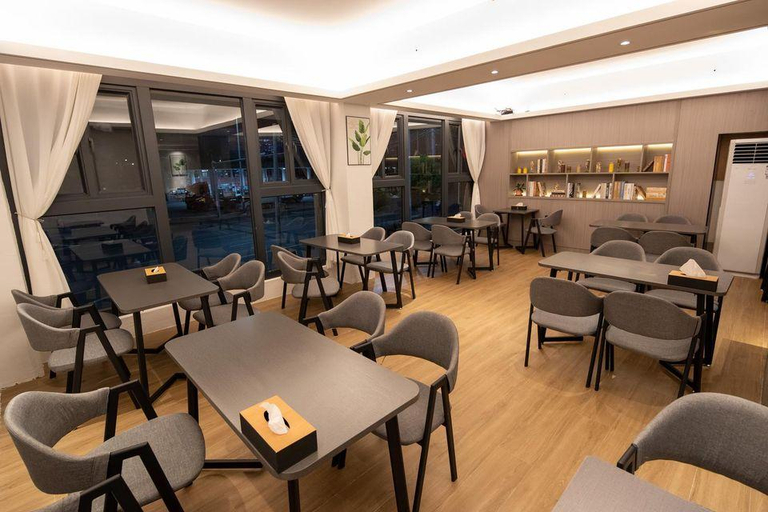 Food & Drinks 4, Burton Hotel, Jieyang