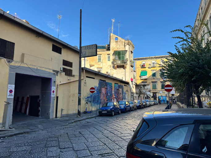 Exterior & Views 2, Napul'è, Napoli