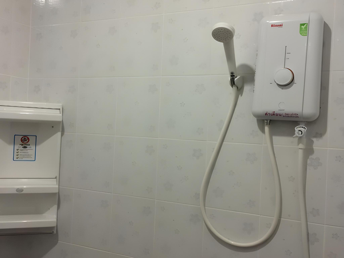 Bathroom 2, Nasa Mansion, Phuket Island