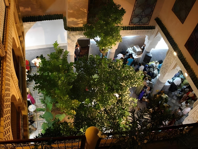 Food & Drinks 5, Riad Les Chrifis Navette Aeroport 24 sur 24, Fès