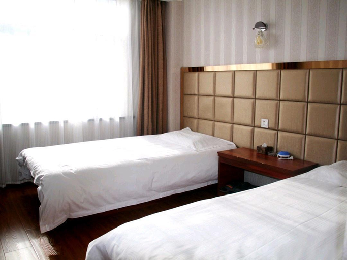 Bedroom 4, 9 Days Business Hotel, Jilin