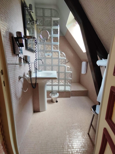 Bathroom 2, AUBERGE DU VAL AU CESNE, Seine-Maritime