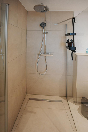 Shower 4, Be Grand Apartments Rust, Ortenaukreis