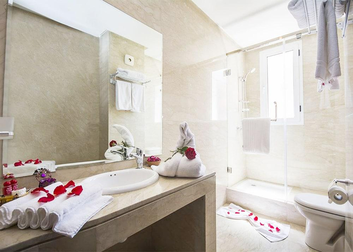 Bathroom 3, Hotel Racine, Marrakech