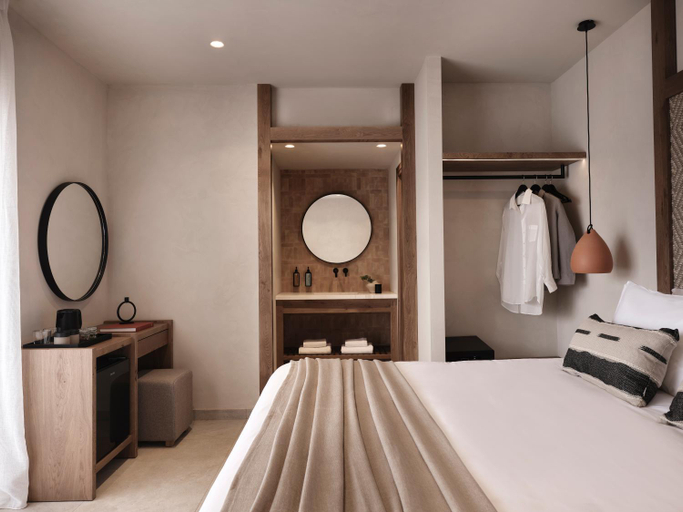 Bedroom 3, Europa Beach Hotel, Crete
