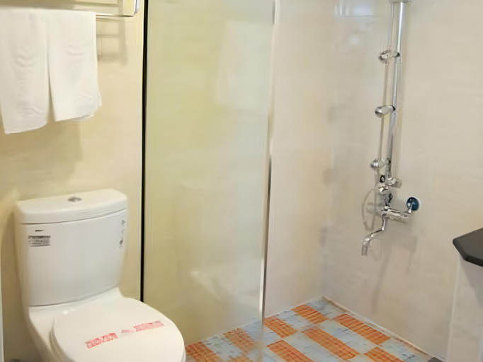 Bathroom 3, Esquire Hotel, Taichung