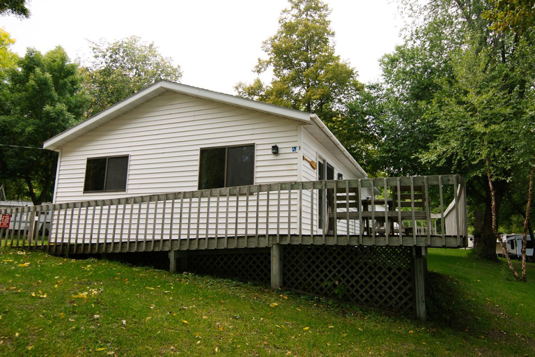 Exterior & Views, Riverside Resort, Stearns