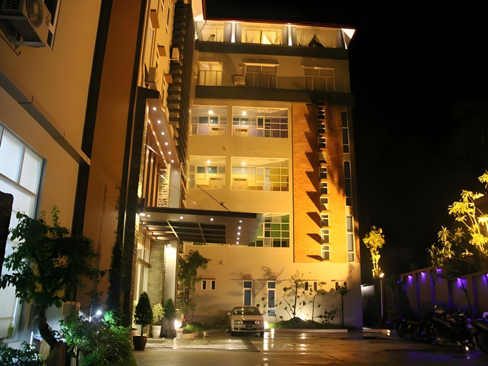 Exterior & Views, Golden Guest Hotel, Dawei