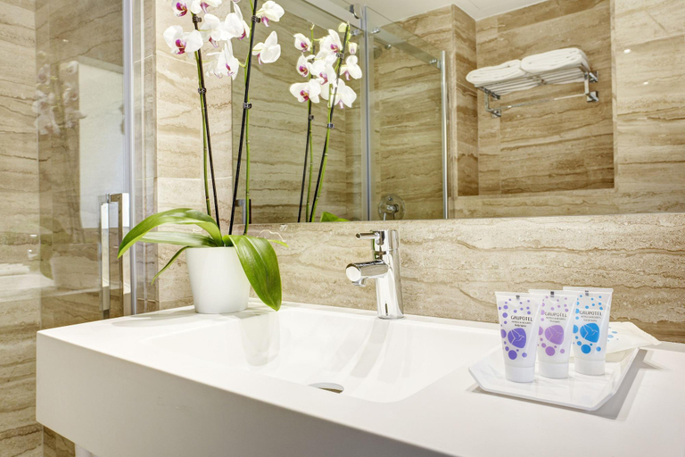 Bathroom 3, Grupotel Amapola - All Inclusive, Baleares