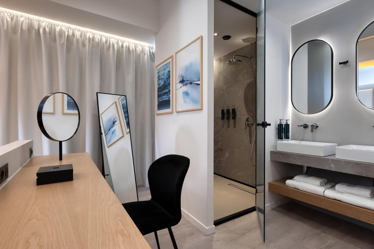 Bathroom 4, Hilton Garden Inn Athens Syggrou Avenue, Attica