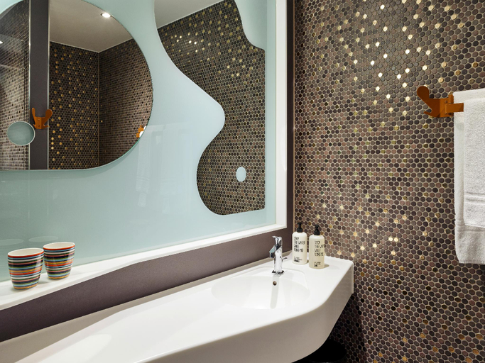 Bathroom 4, 25hours Hotel Zurich West, Zürich