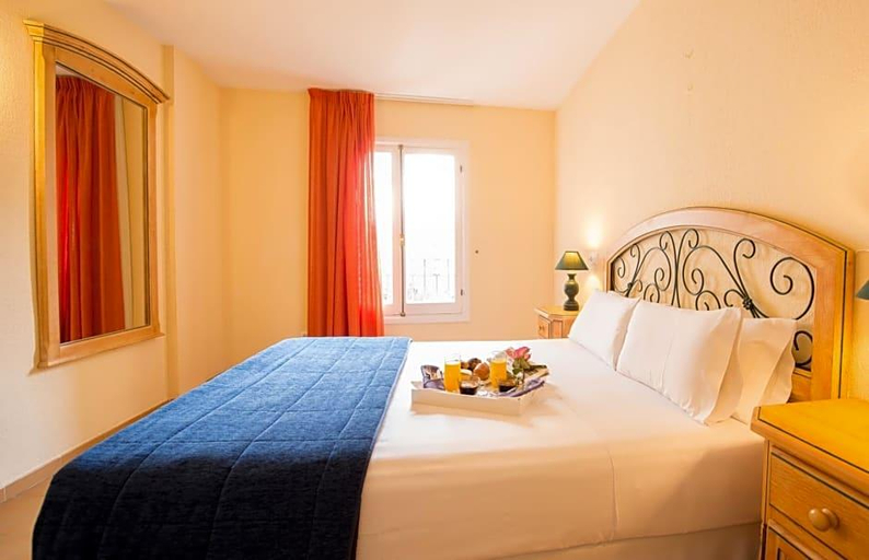 Bedroom 3, Aparthotel Ona Cala Pi Club, Baleares