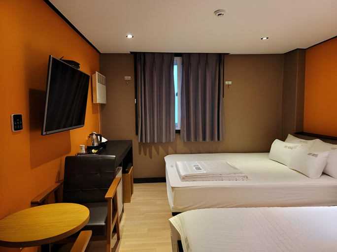 Bedroom 2, Nampo Foxy Hotel, Jung