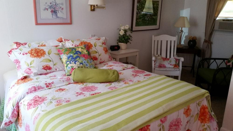 Bedroom 3, Bay Port Lodging, Benzie