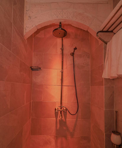 Bathroom 2, Kasr-i Hayat, Merkez