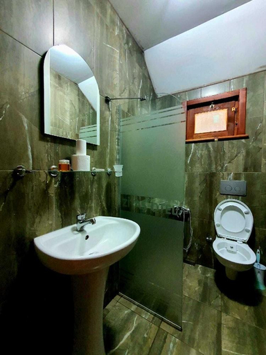 Bathroom 3, Zitas Otel Zigana Yayla Tatil Koyu, Maçka