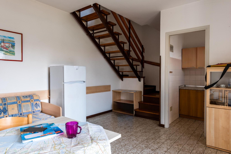 4, Sunny villa escape with private garden, Venezia