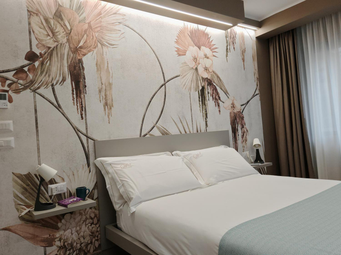 Others 2, EFFE4 Lovely Room, Bari