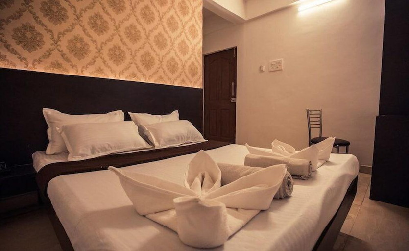 Bedroom 4, Hotel Mahalaxmi Panvel, Raigarh