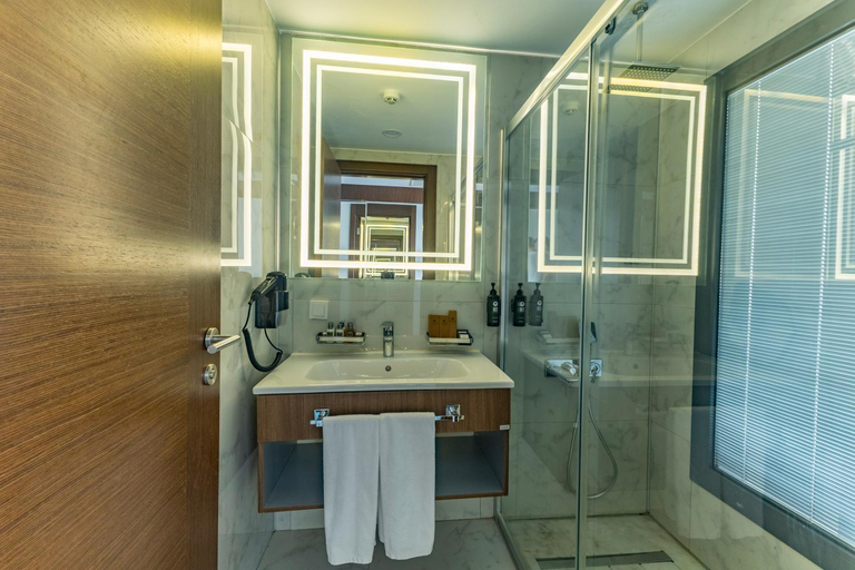 Bathroom 4, The Nowness Luxury Hotel & Spa, Çeşme