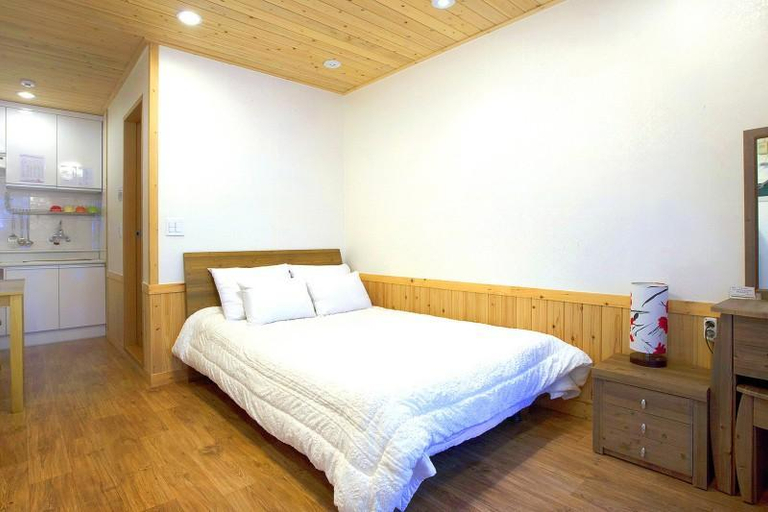 Bedroom 2, Gapyeong Homyeongsan Valley Pension, Gapyeong