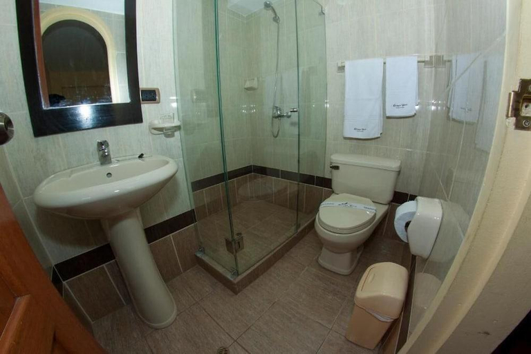 Bathroom, QOSQO WASI HOTEL, Cusco