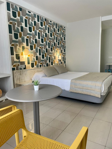 Bedroom 2, ApartHotel Idafe, Las Palmas