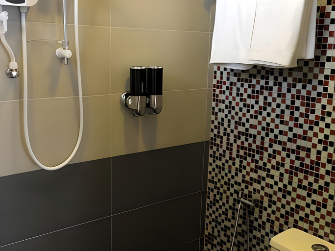 Bathroom 5, Cute Hotel & Dorms Ipoh, Kinta