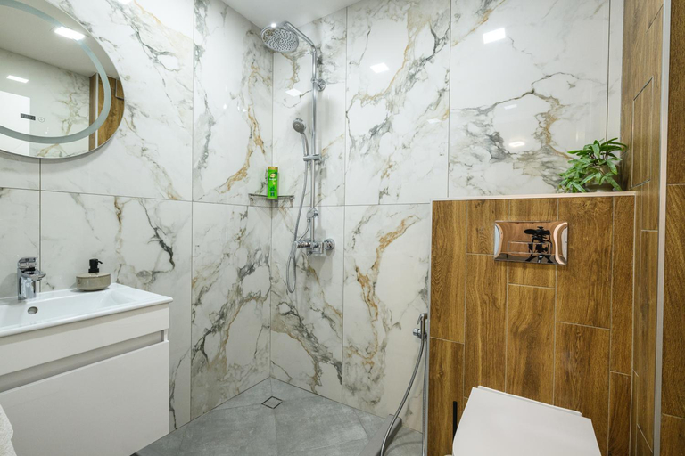 Bathroom 2, City Apartments 4, Velingrad