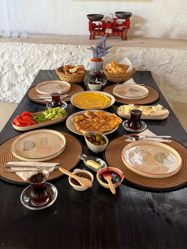 Food & Drinks 3, Paydos Pansiyon, Kaş