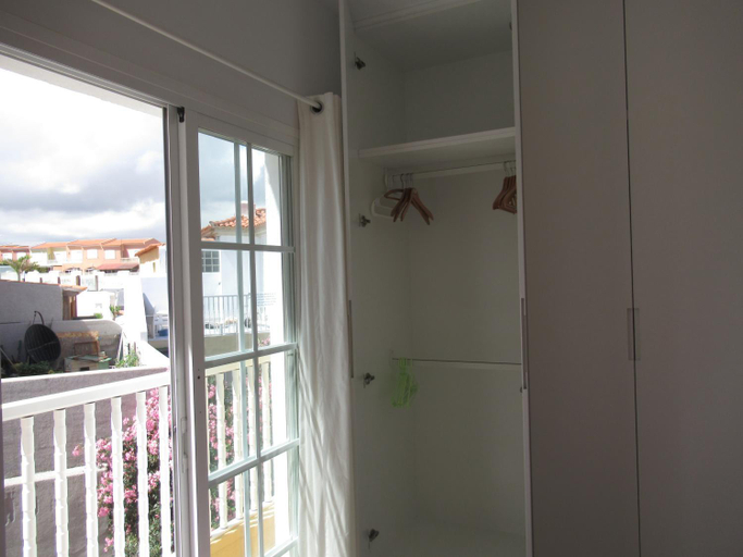 4, SOMETHING SPECIAL LAS DUNAS 9 by RENTMEDANO pretty villa with sea view and pool, Santa Cruz de Tenerife