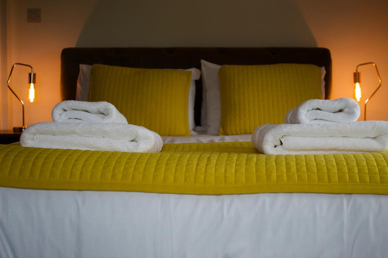 Bedroom 2, The Stag Rooms, Warwickshire