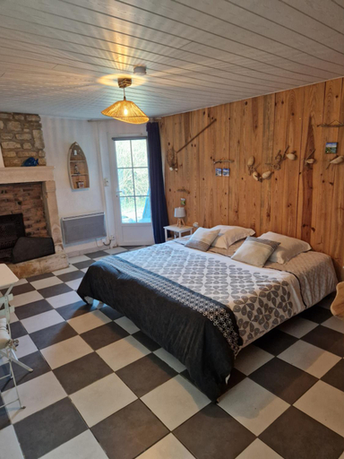 Bedroom 2, Chambres d'hotes La Frise, Vendée