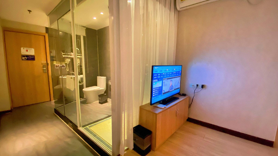 Bathroom 3, Super8, Hechi