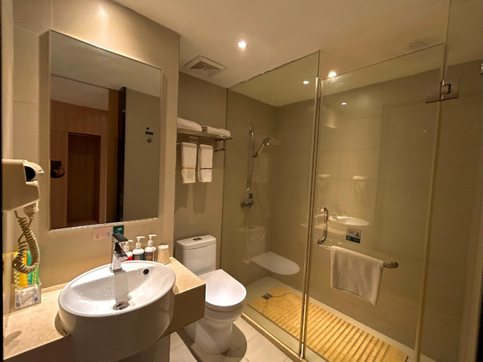 Bathroom 3, City Comfort Inn Wuhan Jiangxia Stadium, Wuhan