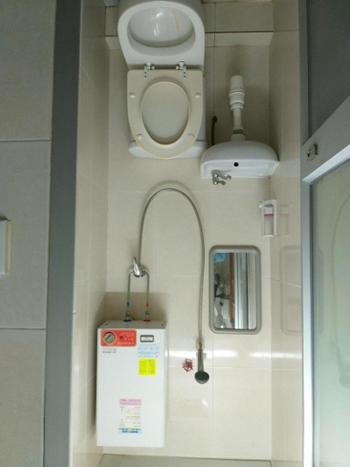 Bathroom 3, New Yan Yan Guest House, Kowloon