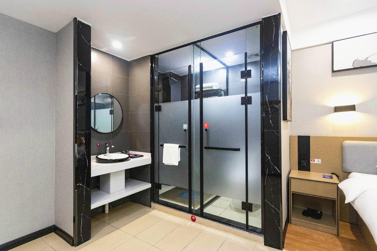 Bathroom 3, Jun Select Hotel Guangxi Yulin Yuzhou District Bus Terminal, Yulin
