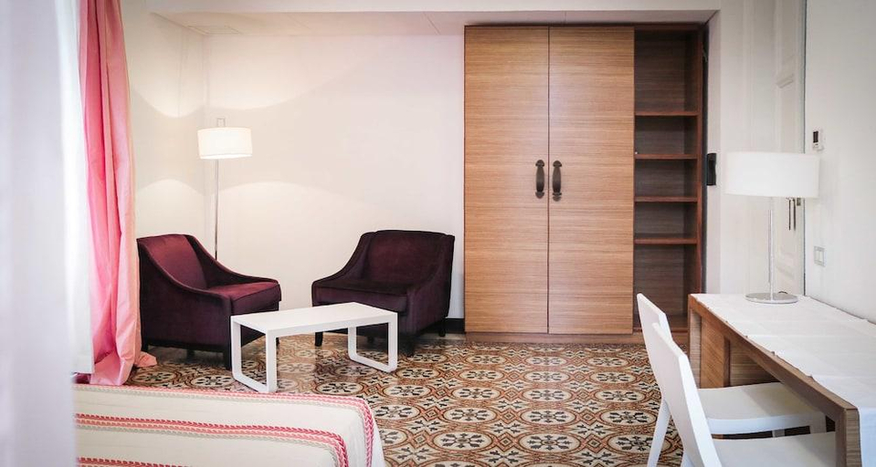 Bedroom 2, Palazzo dei Concerti, Napoli