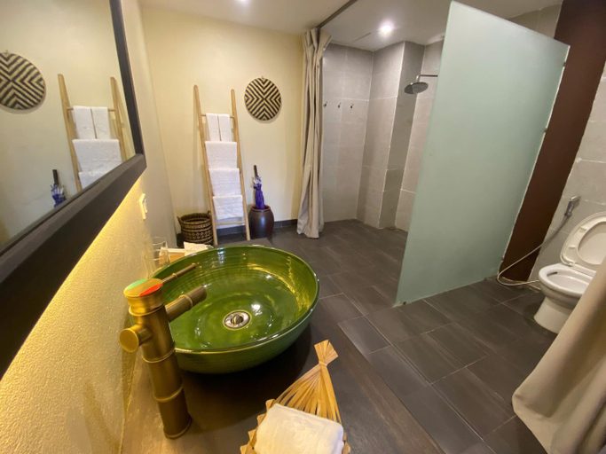 Bathroom, Ho Đa Co Thien Long Resort Hoa Binh, Lương Sơn