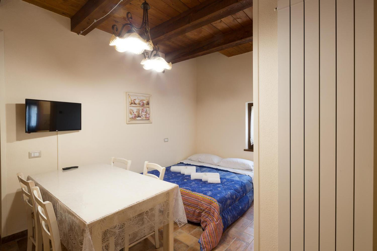 Bedroom 3, Agriturismo I CASALI DI MORRO, Perugia