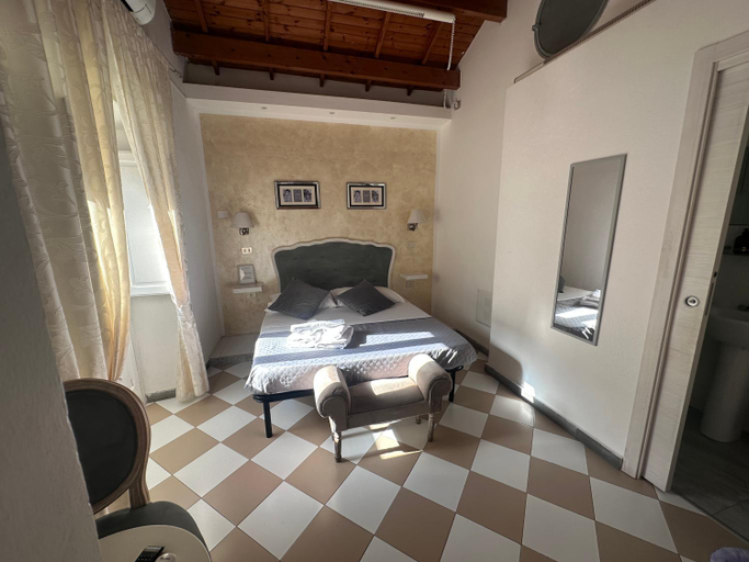 Bedroom 3, San Giacomo Rooms, Cagliari