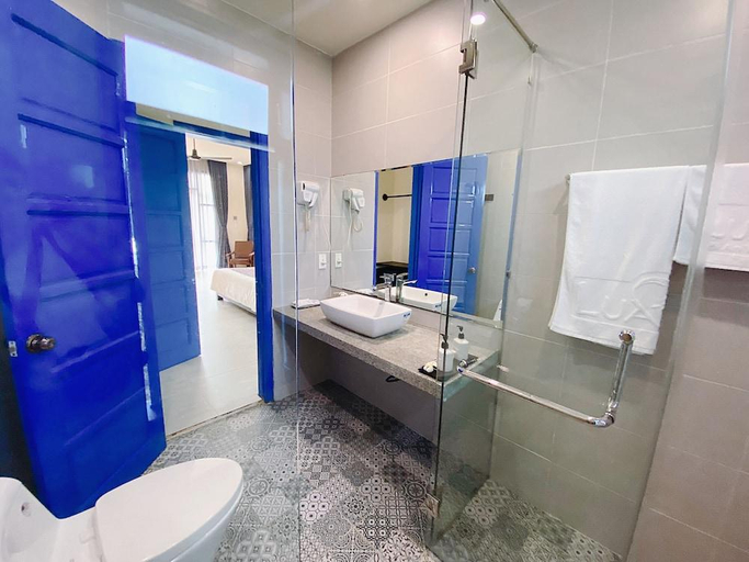 Bathroom 3, Savanna Hoi An Villa, Da Nang