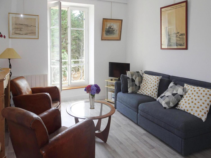 Others 4, Apartment in Fouesnant by Sandy Cove, Finistère