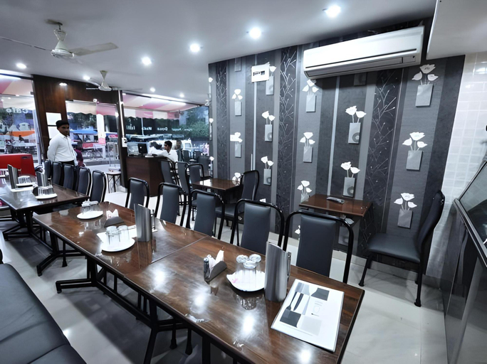 Food & Drinks 4, Hotel Saish, Ahmadnagar