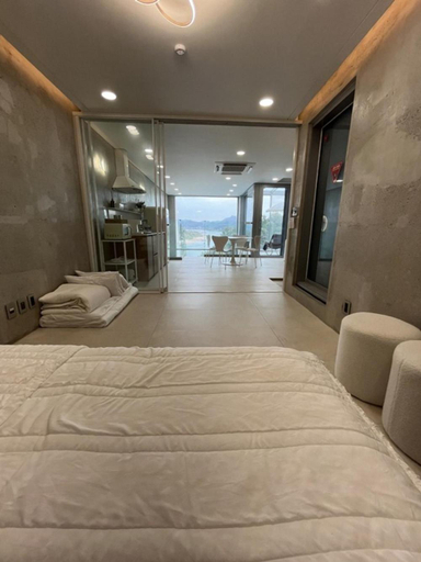 Bedroom 2, Yeoncheon Bell 37 Pool Villa, Yeoncheon