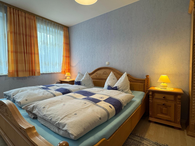 Bedroom 2, Charmante Ferienwohnung mit Garten in Wiek, Vorpommern-Rügen