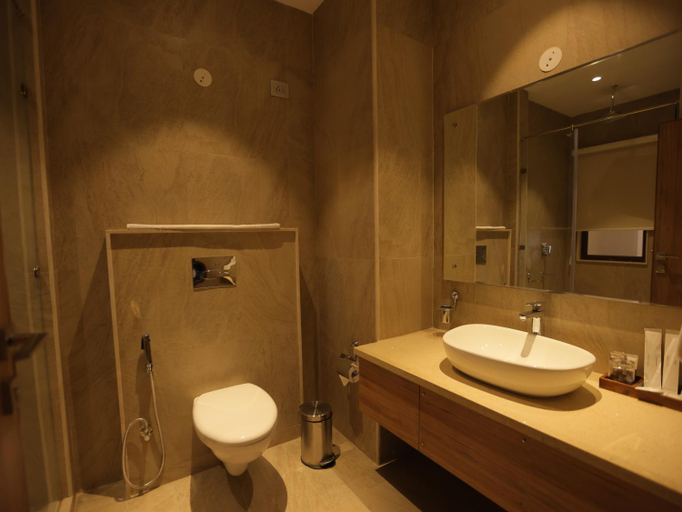 Bathroom, Clarks Inn Express , Dehradun, Dehradun