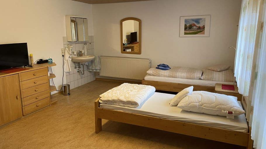 Bedroom 3, Personalwohnheim Altenpflege Foditsch, Reutlingen