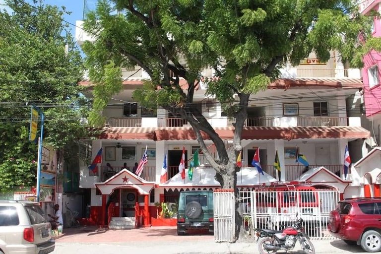 Others 3, Seven Stars Hotel, Port-au-Prince
