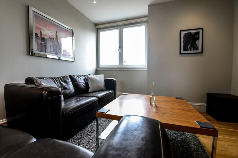 Others 5, Apartment F, Aberdeen